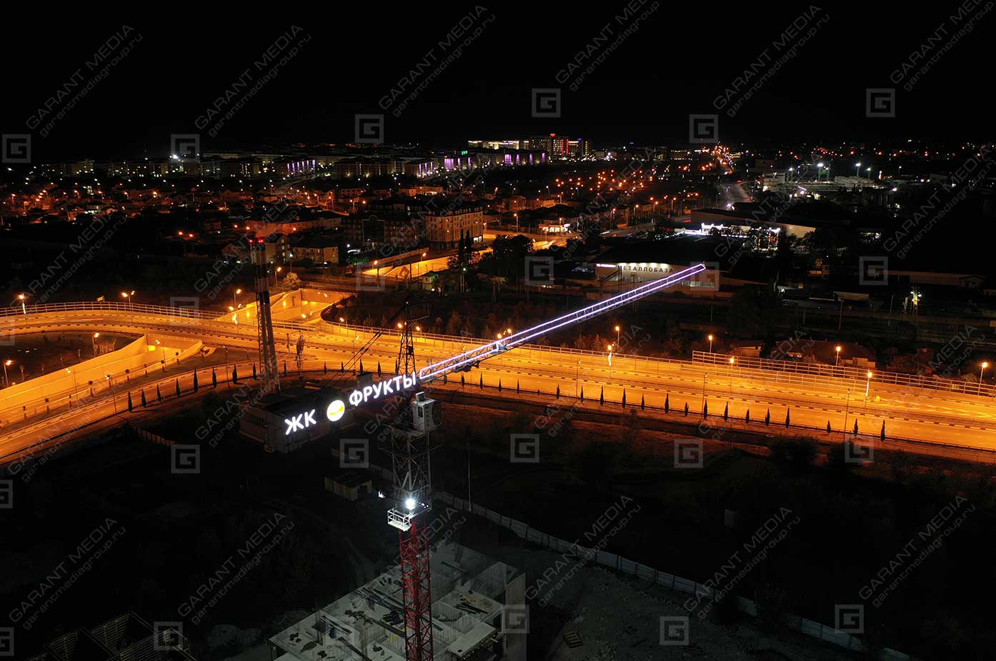 Подсветка башенных кранов в Сочи